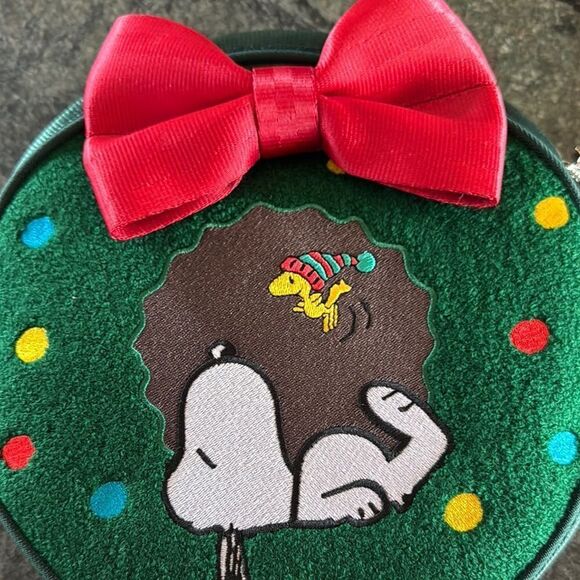 Harveys Peanuts Convertible  Crossbody / Snoopy Wreath - Picture 8 of 10